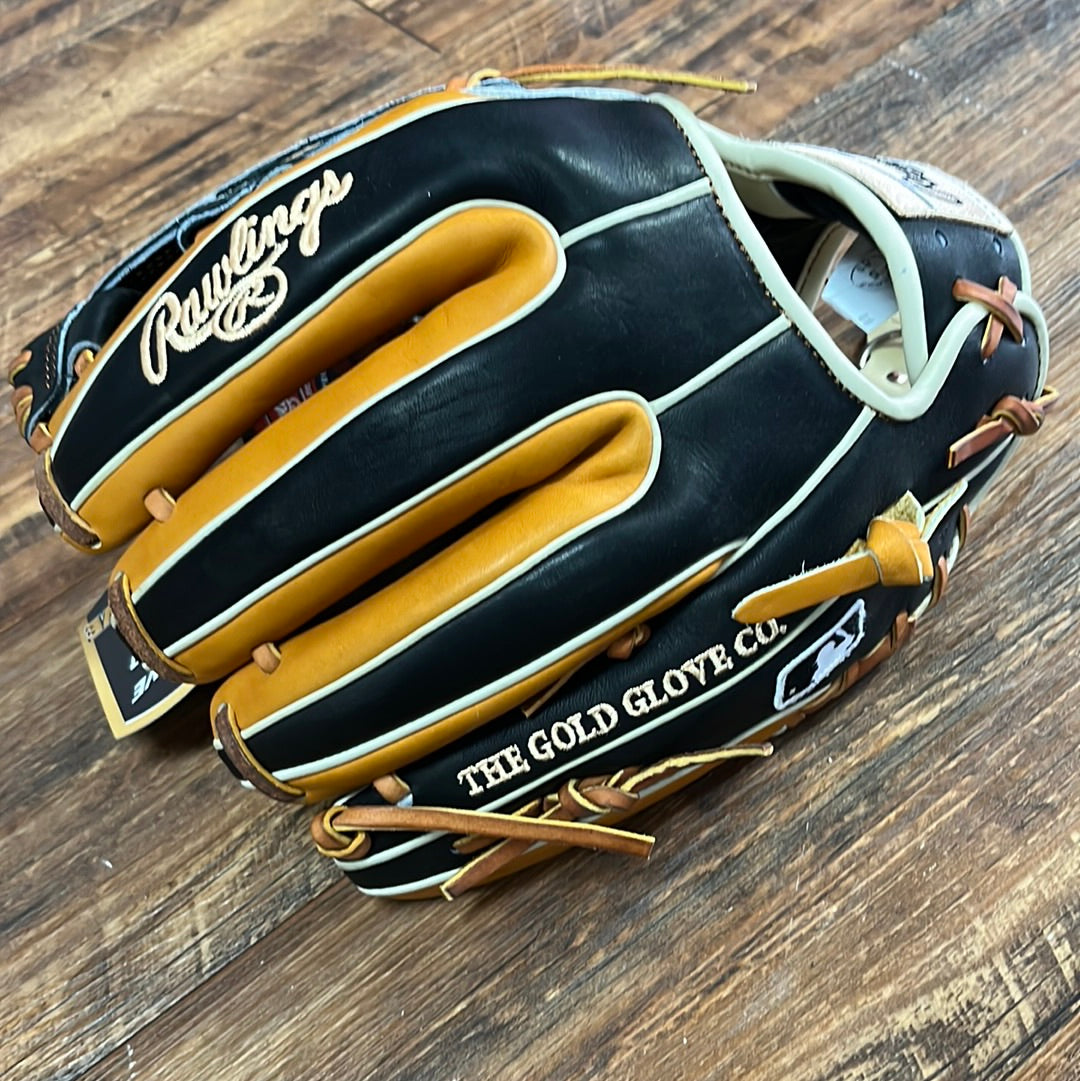 GLOVE OF THE MONTH RPRO934-13CBT RHT