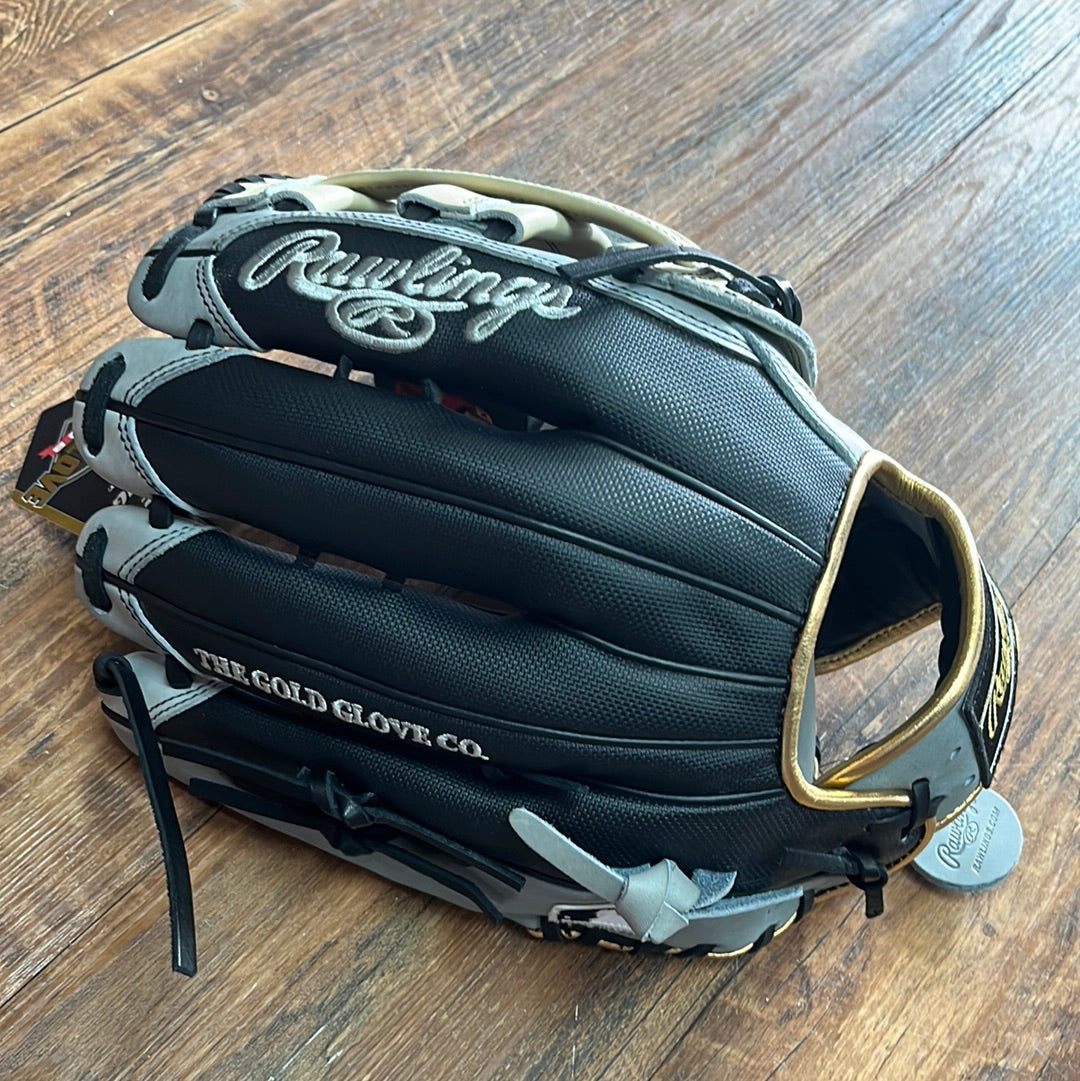 APRIL GLOVE OF THE MONTH  RPRO3039-6GCSS